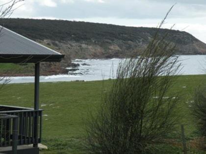 Waves & Wildlife Cottages Kangaroo Island Stokes Bay Bagian luar foto